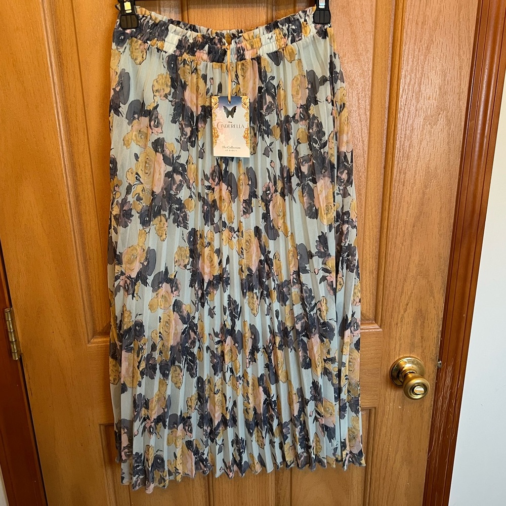 NWT LC Lauren Conrad Disney Cinderella Floral Pleated Skirt Size XS